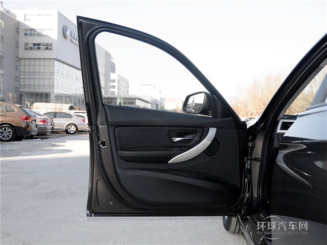 2015款 320i 領(lǐng)先型
