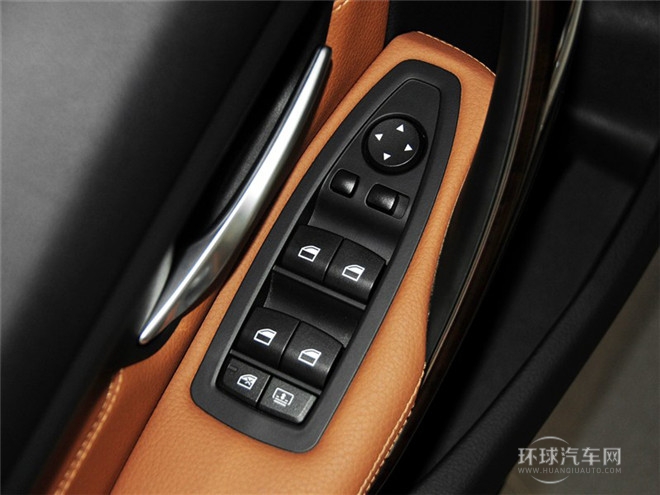 2015款 335i xDrive 設(shè)計套裝型