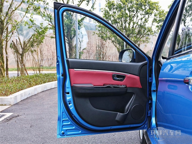 2015款 1.5L 自動舒適型