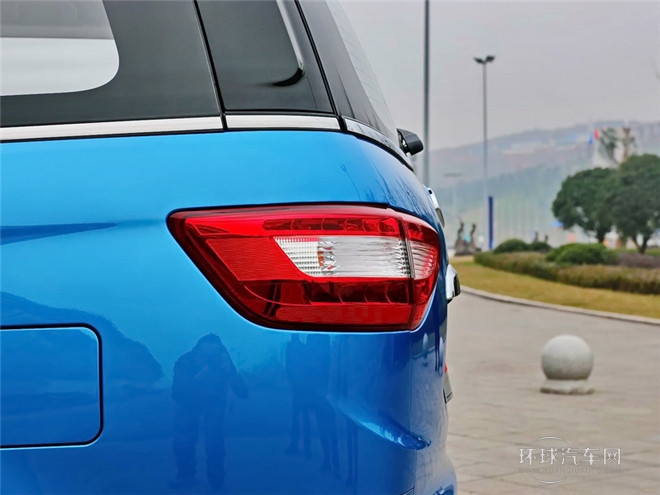 2015款 1.5L 自動舒適型