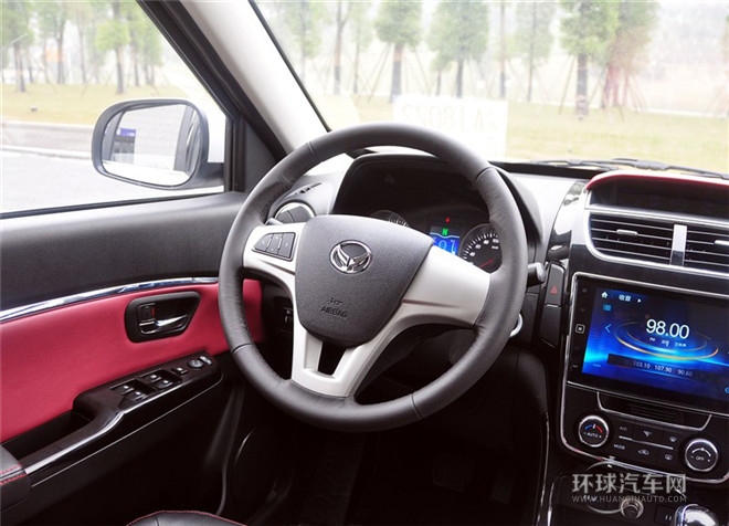 2015款 1.5L 自動尊貴型