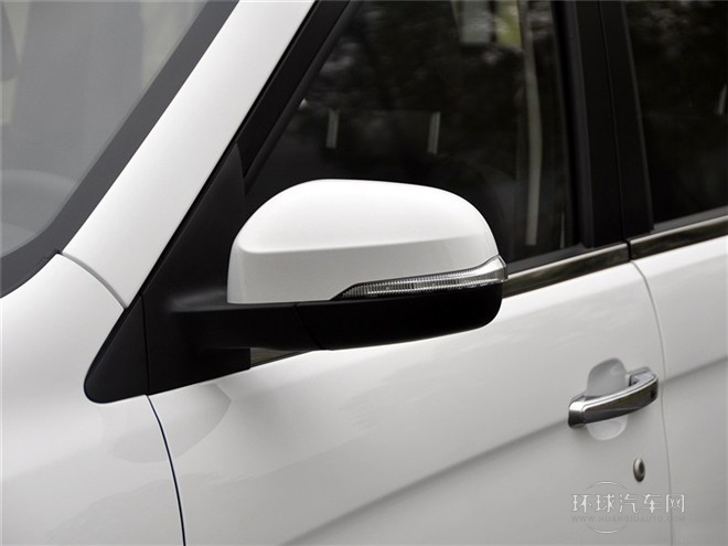 2015款 1.5L 自動尊貴型