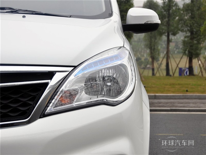 2015款 1.5L 自動尊貴型