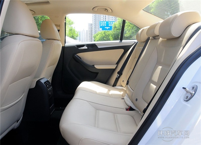 2015款 1.6L 手動領(lǐng)先型