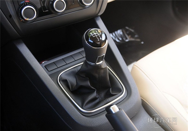 2015款 1.6L 手動領先型