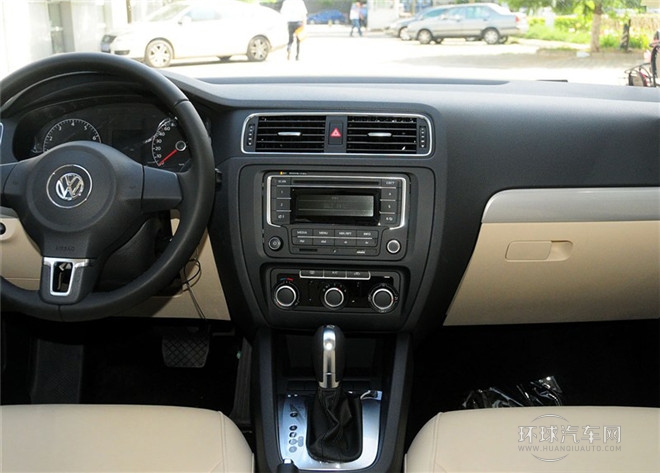 2015款 1.6L 自動領先型