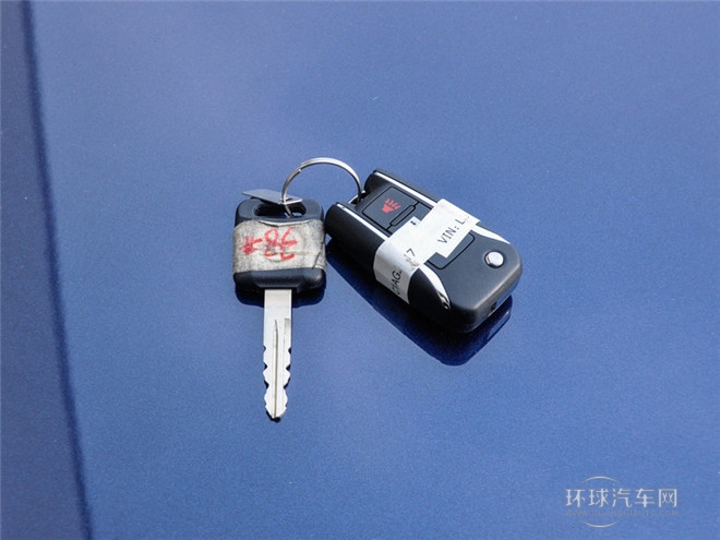 2015款 2.0L 手動(dòng)睿趣版