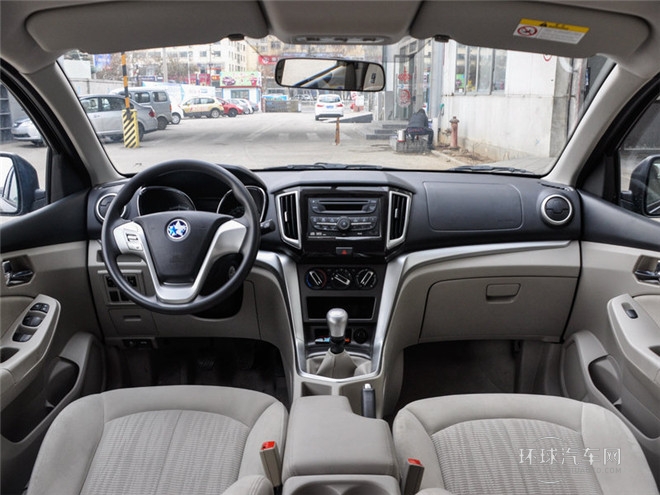 2015款 2.0L 手動睿趣版