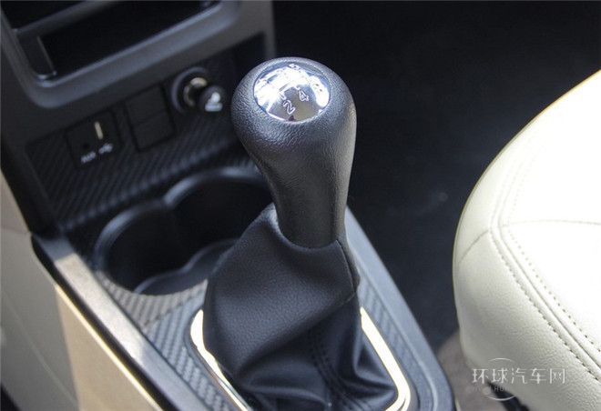 2015款 1.5L CVT致豪版