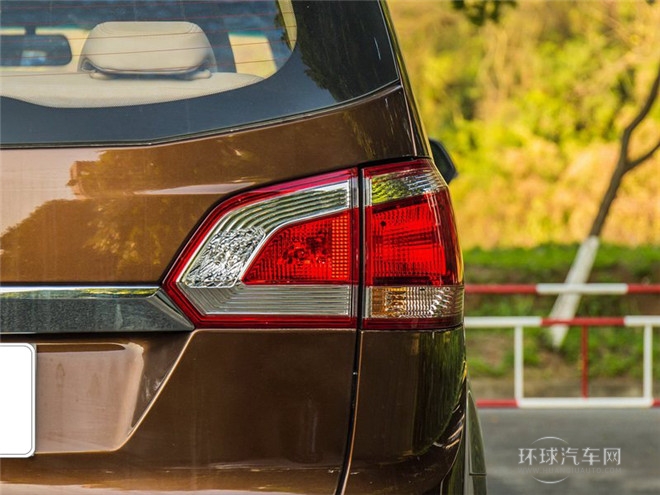 2015款 1.8L 手動豪華導(dǎo)航ESP版 7座