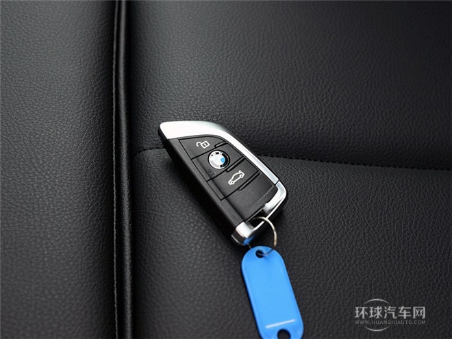 2015款 218i 運(yùn)動(dòng)設(shè)計(jì)套裝