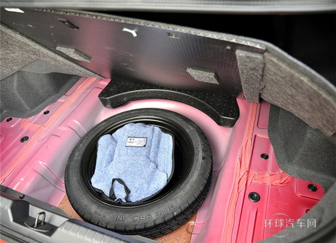 2015款 1.5L 手動夠炫版