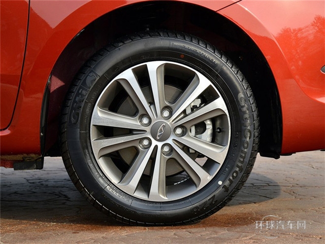 2015款 1.5L 手動夠炫版