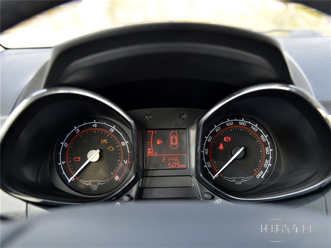 2015款 1.5L 手動夠炫版