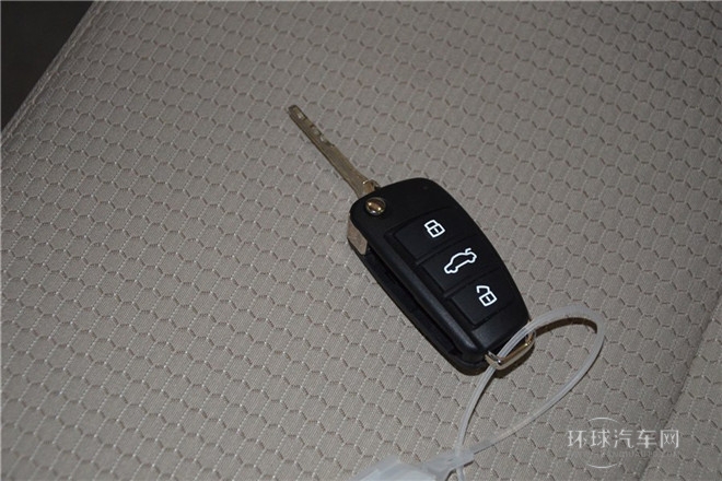 2015款 1.5L 自動夠型版