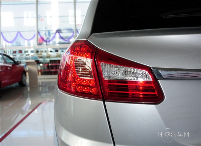 2014款 2.0L 手動智云版