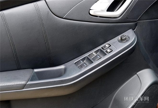 2014款 榮耀導航版 1.8T 自動旗艦型