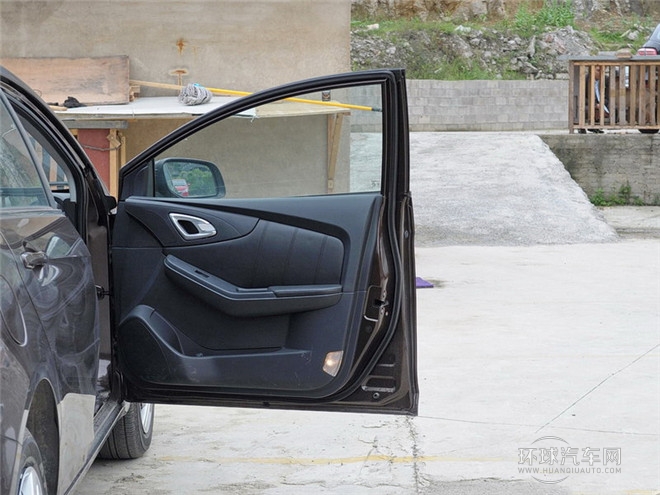 2014款 榮耀導航版 1.8T 自動旗艦型