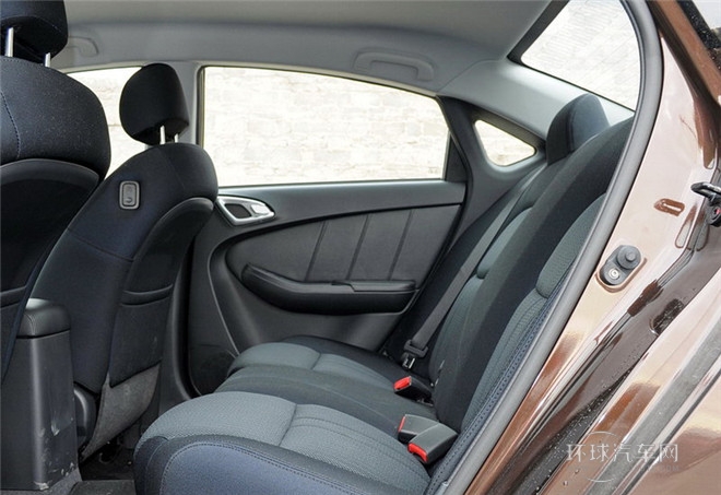 2014款 榮耀導(dǎo)航版 1.8T 自動(dòng)旗艦型