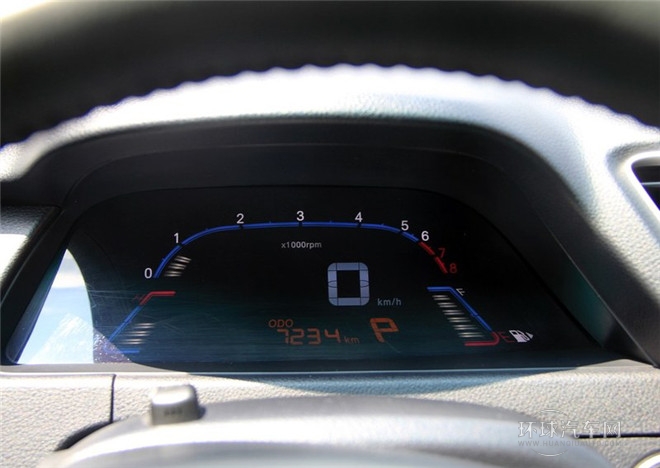 2014款 榮耀導航版 1.8T 自動尊貴型