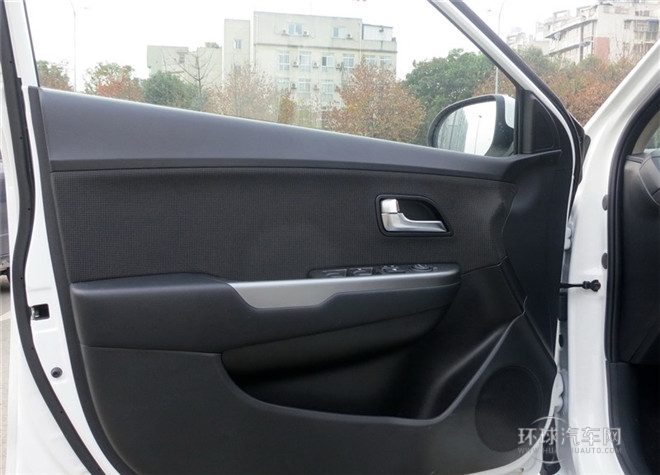 2015款 三廂 1.4L MT TOP