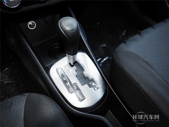 2015款 三廂 1.4L MT TOP