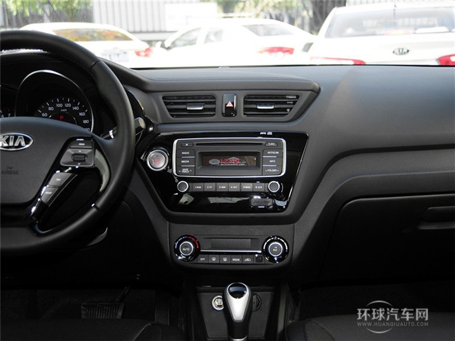 2015款 三廂 1.6L AT Premium