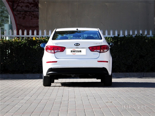 2015款 三廂 1.6L AT Premium