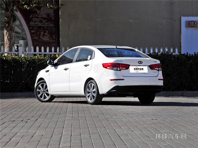 2015款 三廂 1.6L AT Premium