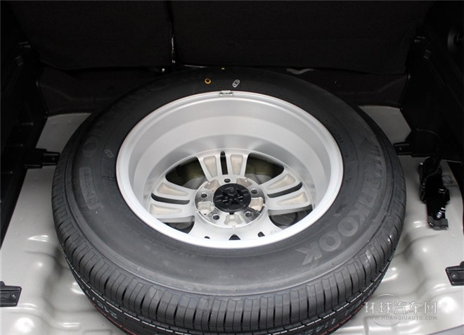 2015款 2.0L 手動兩驅版GL