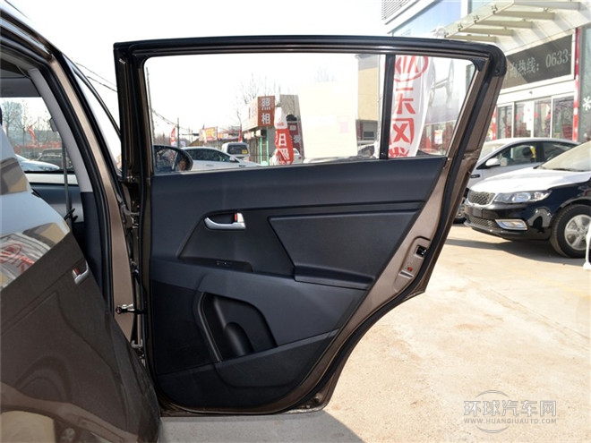 2015款 2.0L 手動兩驅版GL