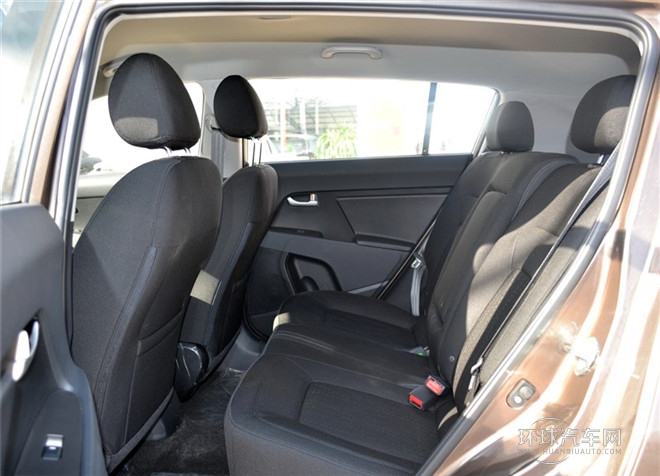 2015款 2.0L 手動兩驅版GL