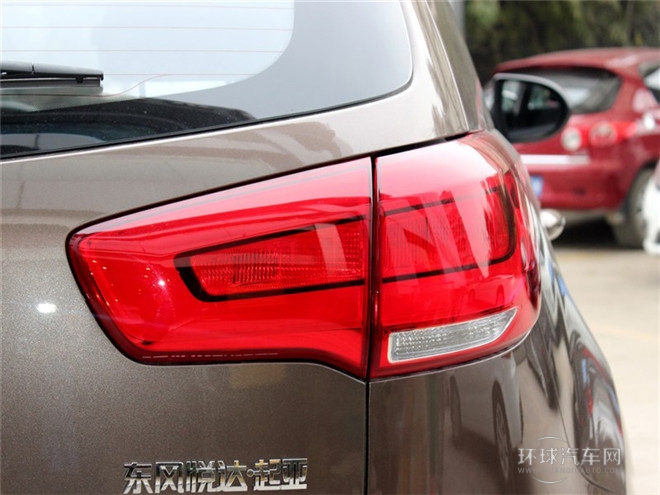 2015款 2.0L 手動兩驅版GL