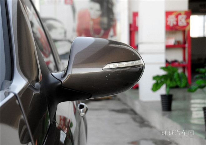 2015款 2.0L 自動兩驅版DLX