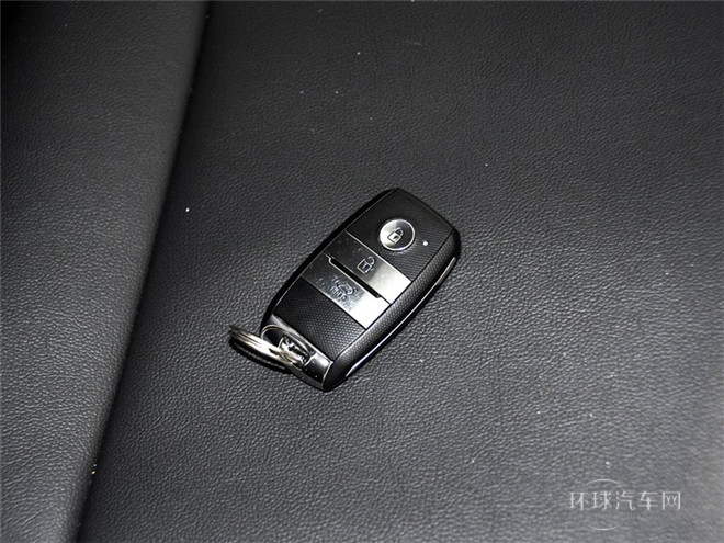 2015款 2.0L 自動(dòng)兩驅(qū)版GLS