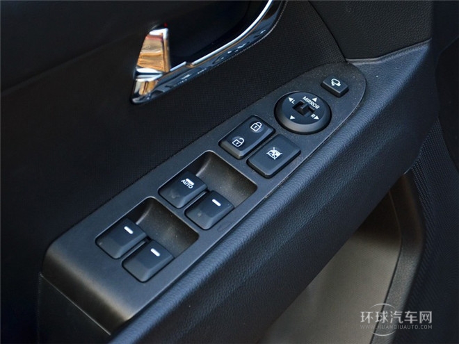 2015款 2.0L 自動四驅版GLS