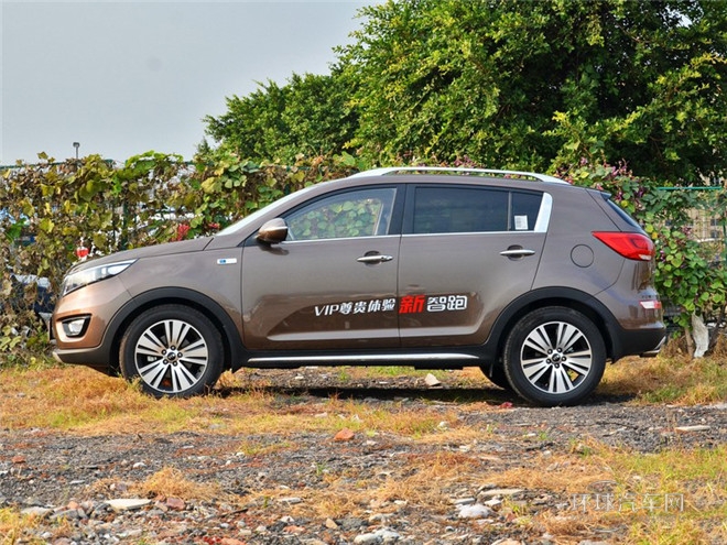 2015款 2.0L 自動四驅版GLS