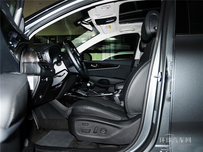 索蘭托L 2.4L GDI 汽油4WD尊貴版 7座