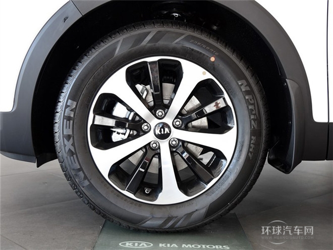 索蘭托L 2.4L GDI 汽油4WD精英版 5座