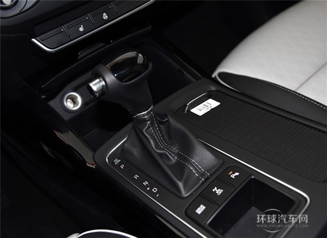 索蘭托L 2.4L GDI 汽油4WD精英版 5座