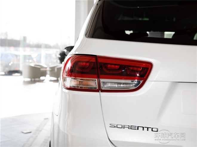 索蘭托L 2.4L GDI 汽油4WD精英版 5座