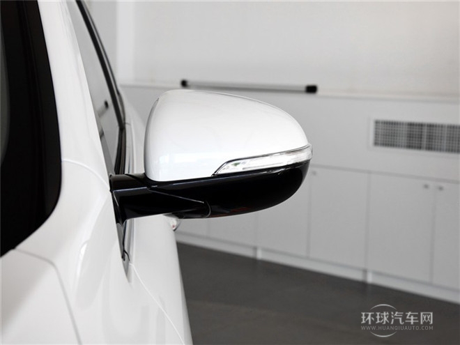 索蘭托L 2.4L GDI 汽油4WD精英版 5座