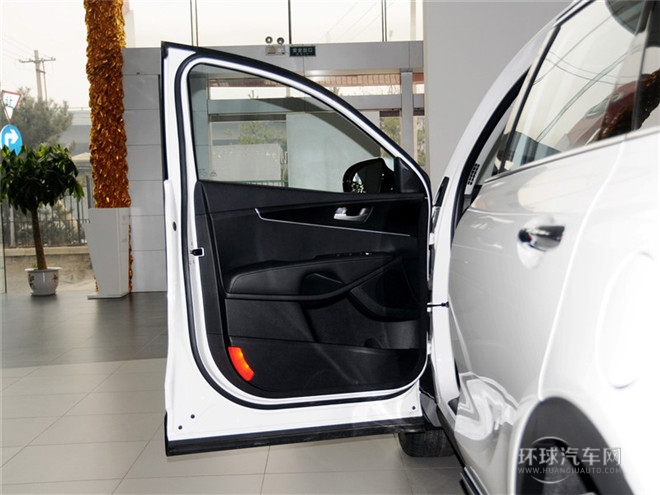 索蘭托L 2.4L GDI 汽油4WD運動版 5座