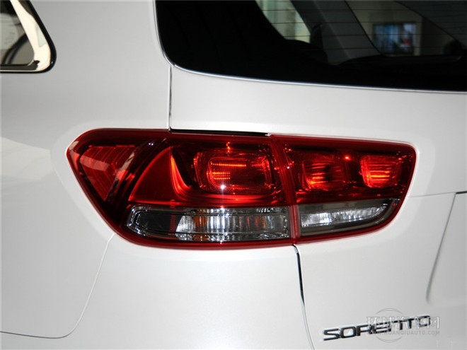 索蘭托L 2.4L GDI 汽油4WD運(yùn)動(dòng)版 5座