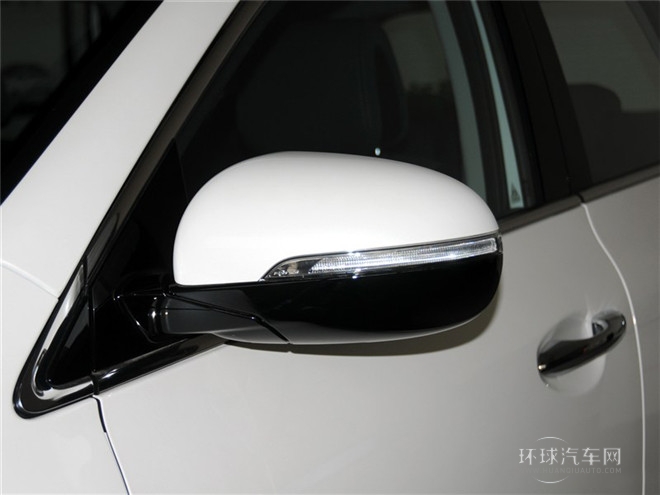 索蘭托L 2.4L GDI 汽油4WD運動版 5座