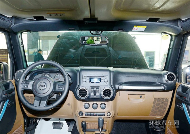 2015款 3.6L 四門版 Sahara