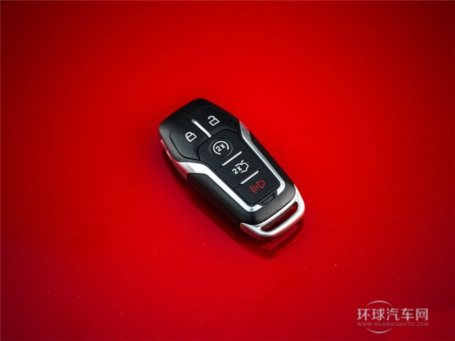 2015款 2.3T 運動版