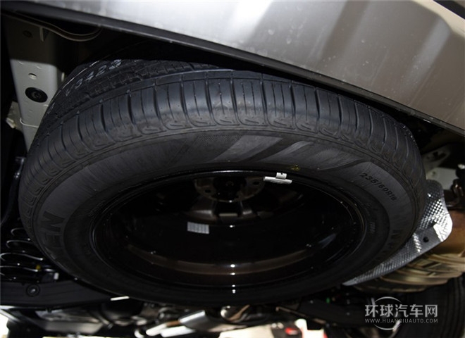 2015款 索蘭托L 2.2T 柴油4WD旗艦版 5座