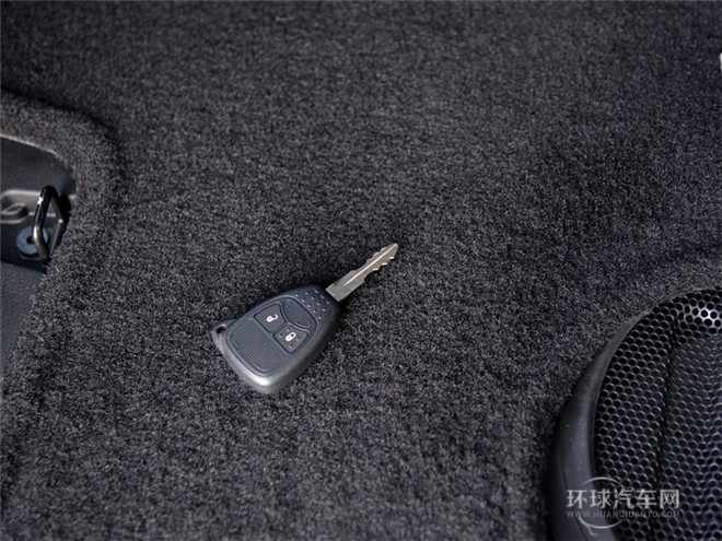 2015款 2.8TD 四門版 Sahara