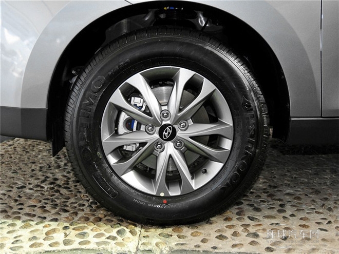 2015款 2.0L 手動(dòng)兩驅(qū)舒適型 國IV